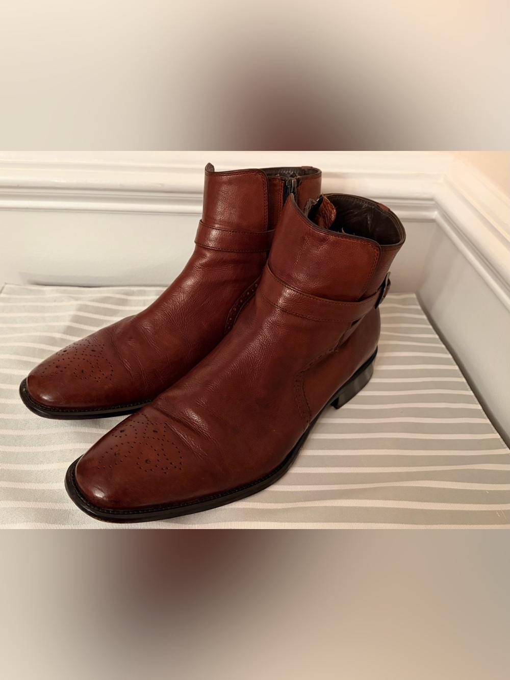 Johnston & Murphy 1850 Maxwell Mens 11M Mahogany Leather Buckle Zip Boots EUC